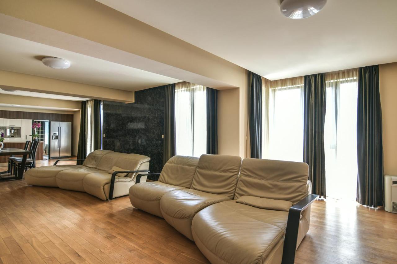 Central Flat With Monster Living Room Várna Kültér fotó