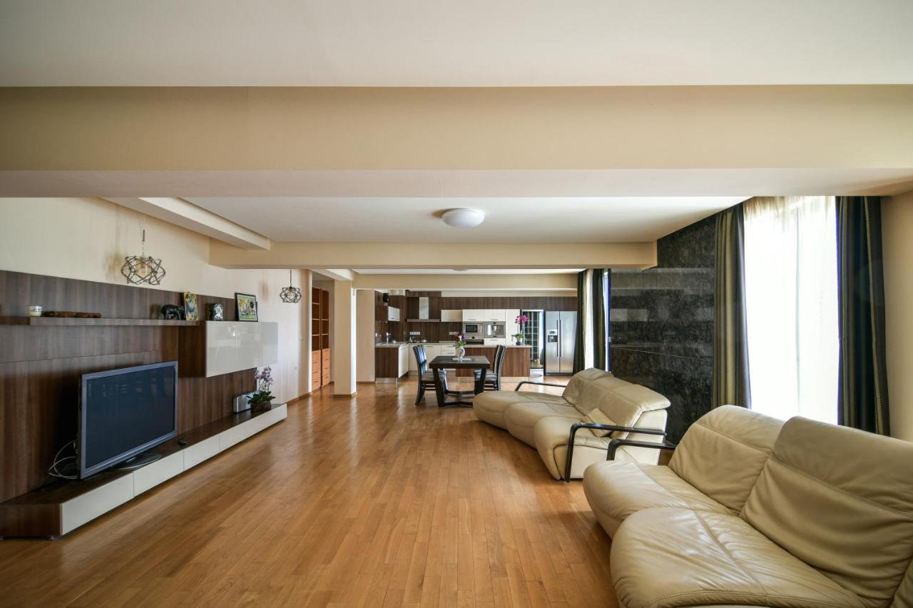 Central Flat With Monster Living Room Várna Kültér fotó